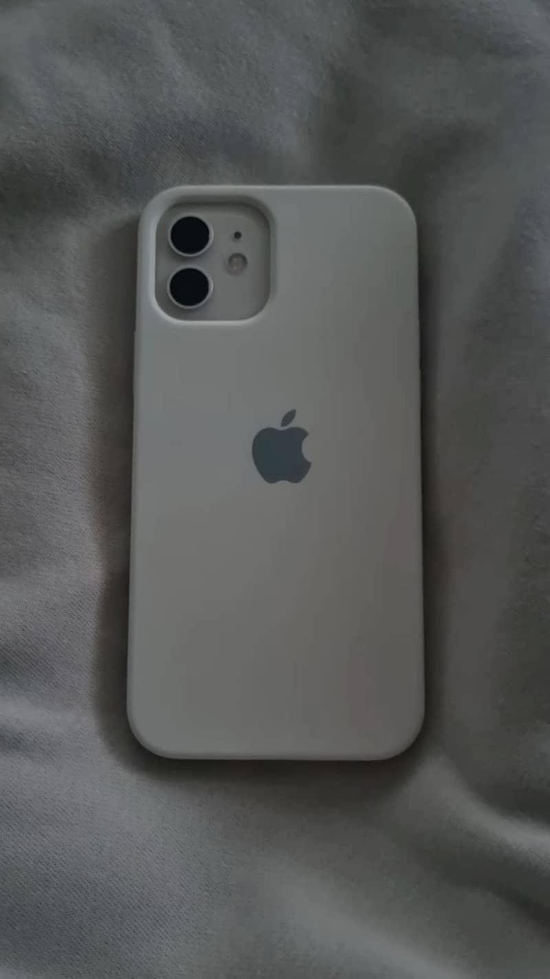 Apple iPhone 12 1