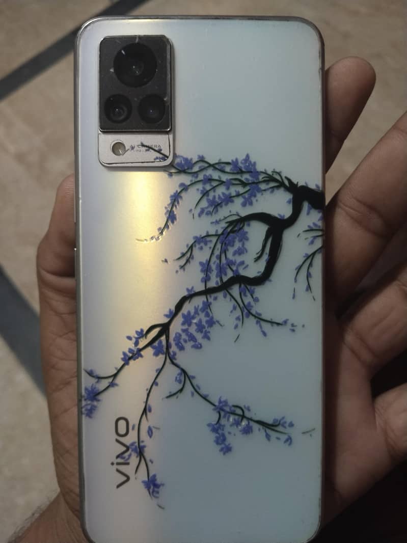Vivo V21 1