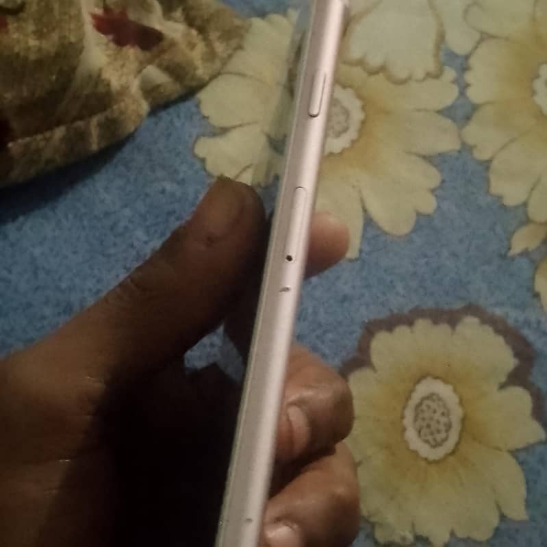 Apple iPhone 7 plus Exchange available 1
