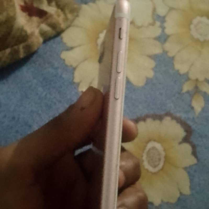 Apple iPhone 7 plus Exchange available 2