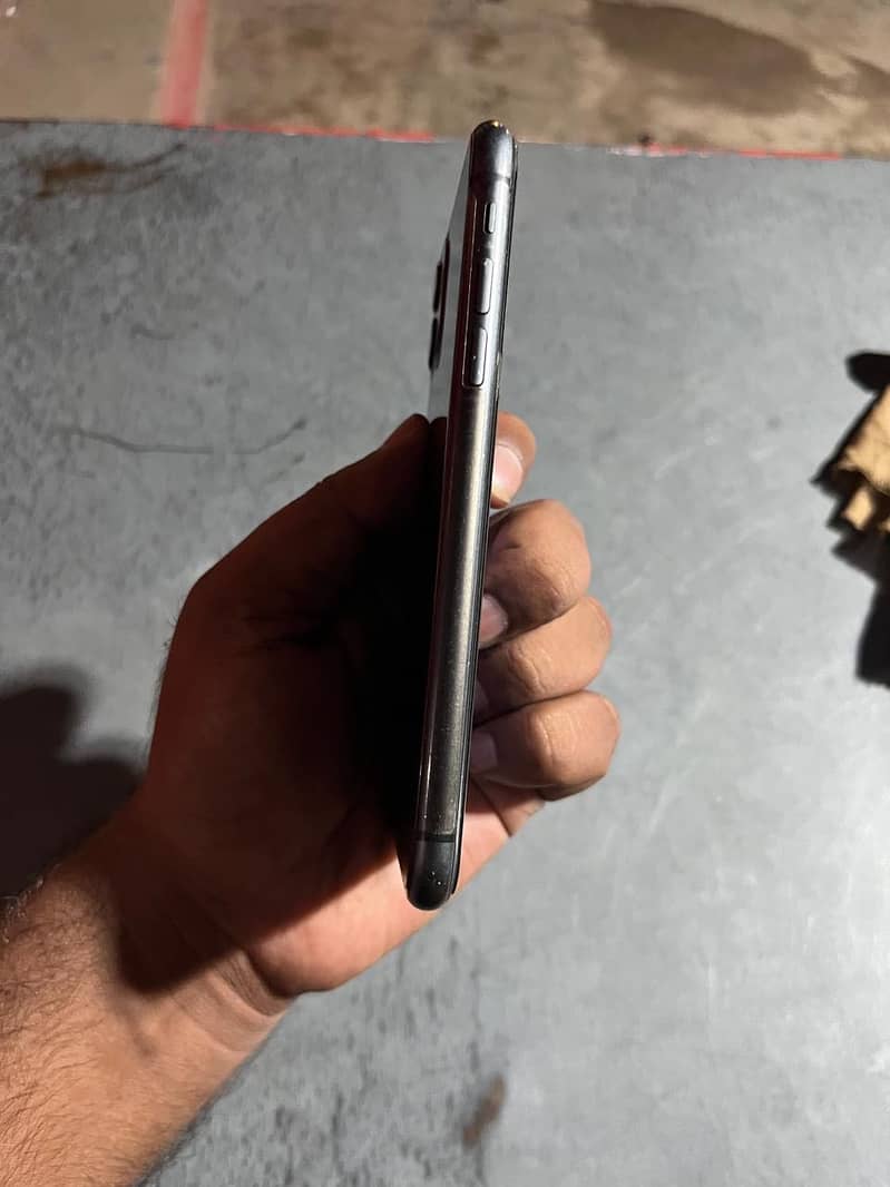 Apple iPhone 11 1