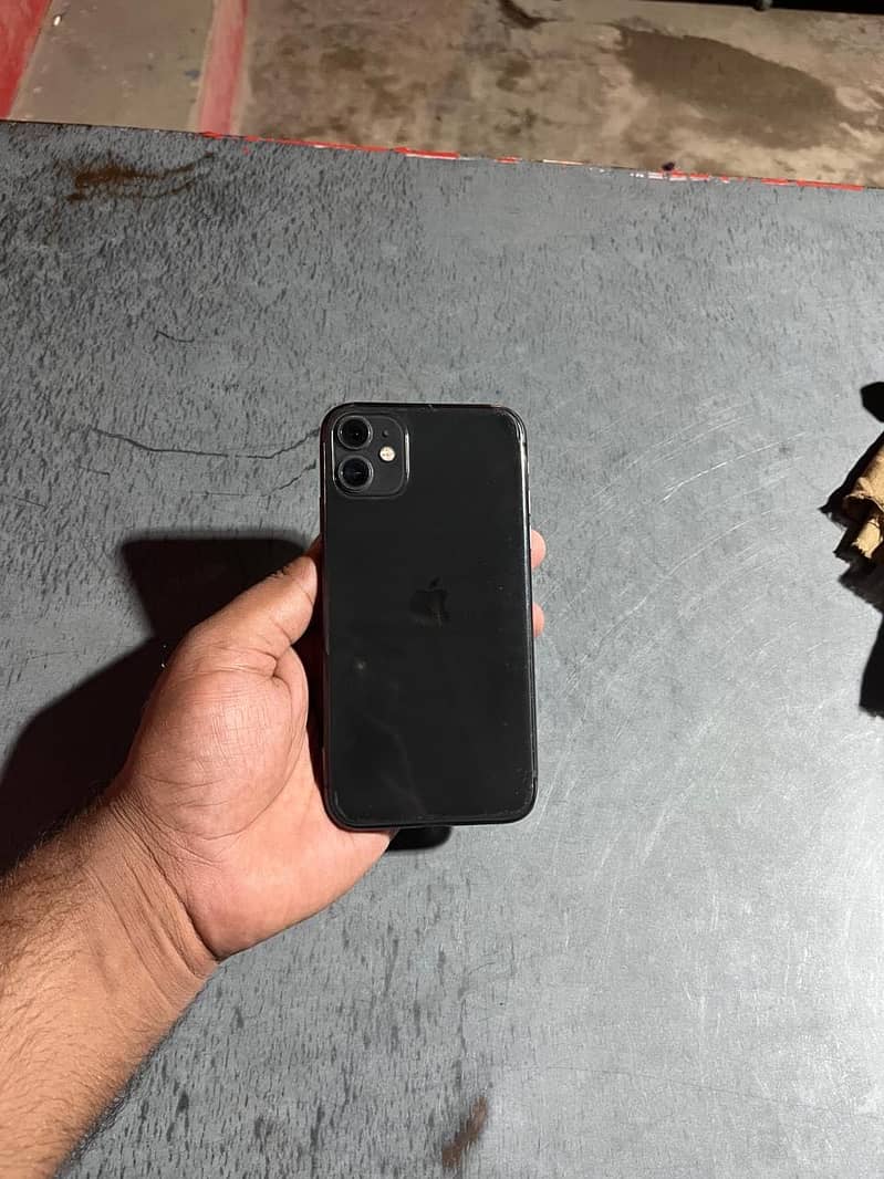 Apple iPhone 11 3