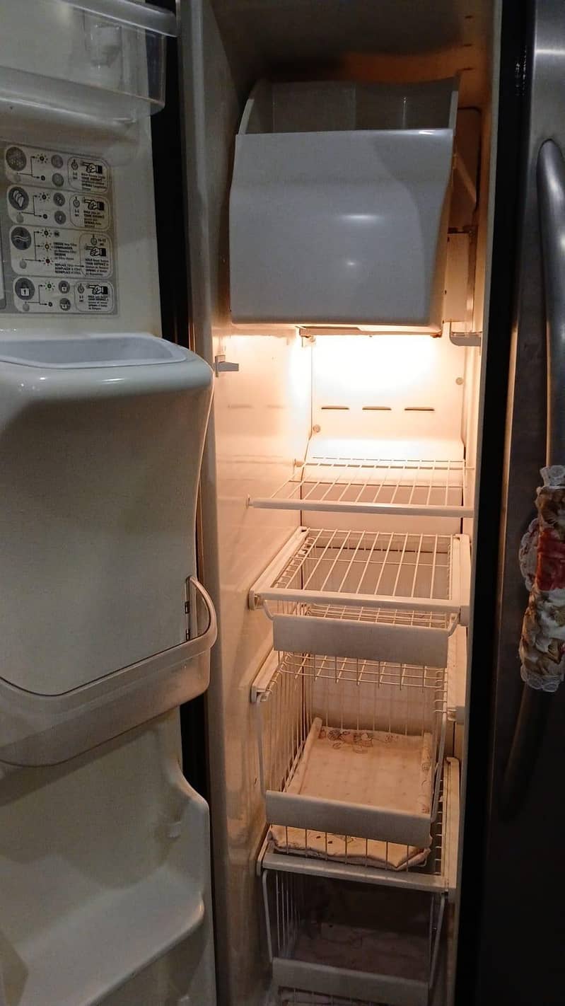 Kelvinator Side by Side 4