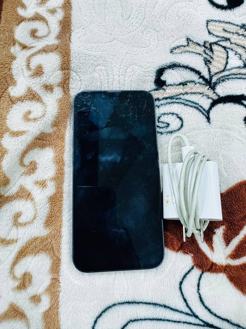 Apple iPhone 13 1