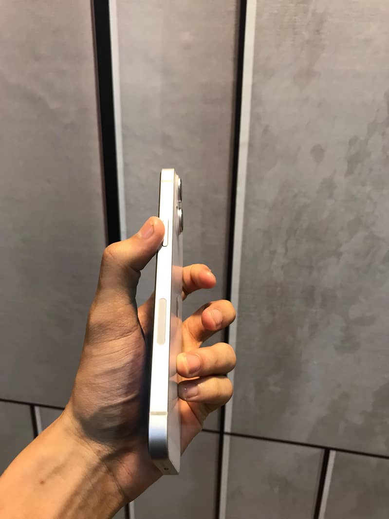iPhone 14 plus 2