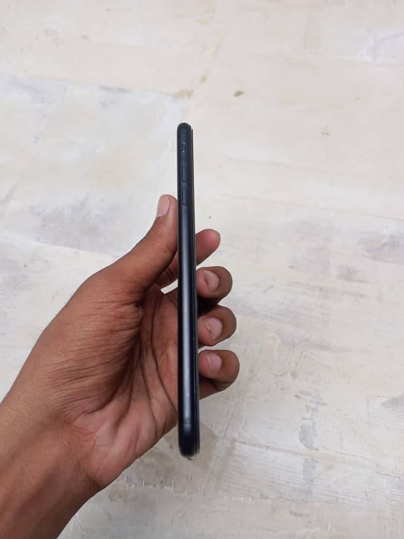 Apple iPhone 7 Plus 3