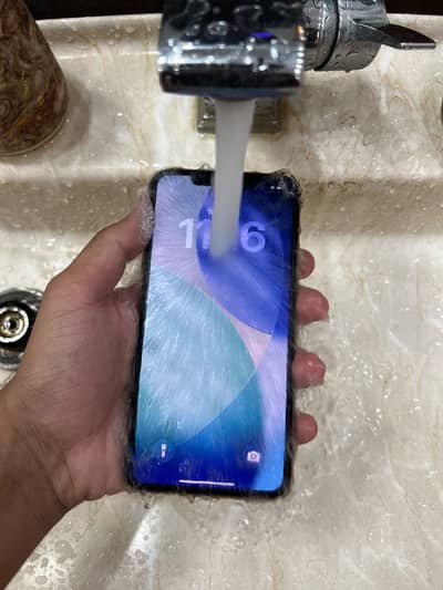 I phone 11 pro max factory unlocked