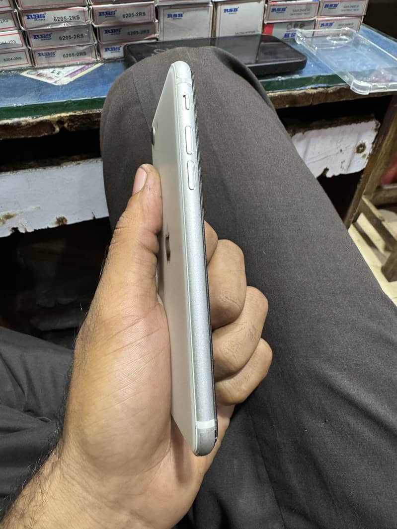 Apple iPhone SE 2
