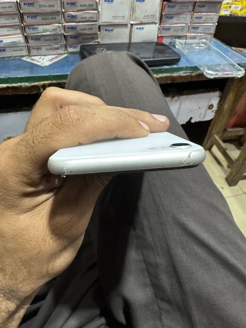 Apple iPhone SE 4