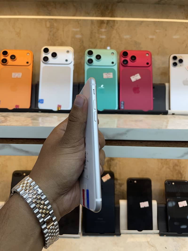 Apple iPhone SE 4