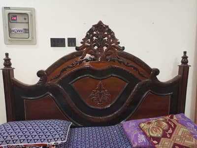 Master bed for sale With matress