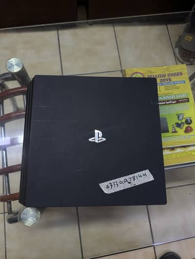 Ps4 pro for sale blue light issue