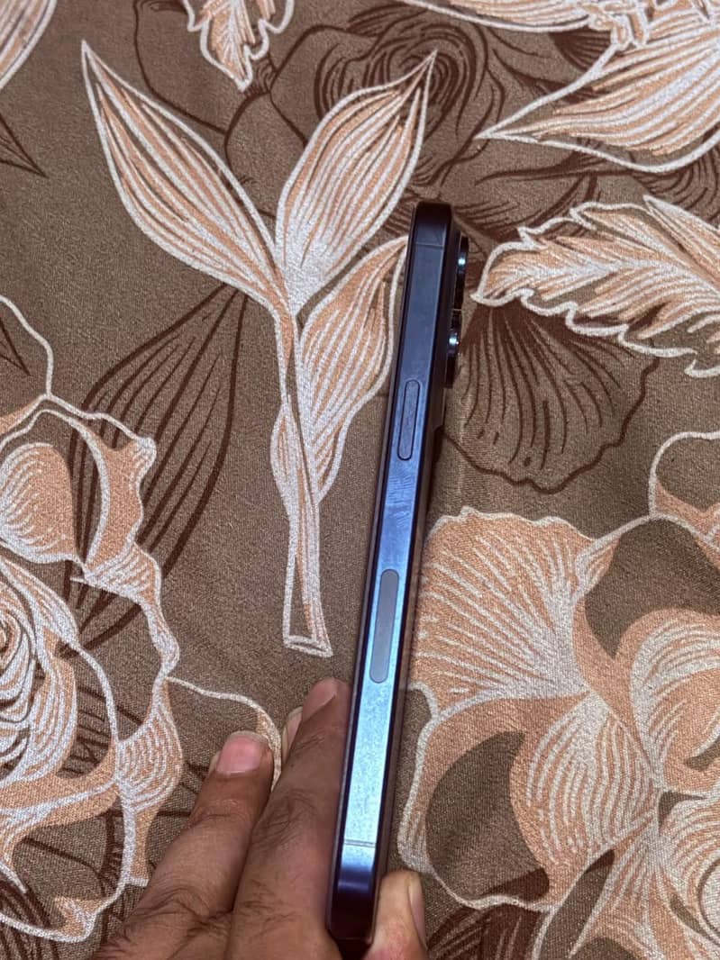 Apple iPhone 15 Pro Max 5