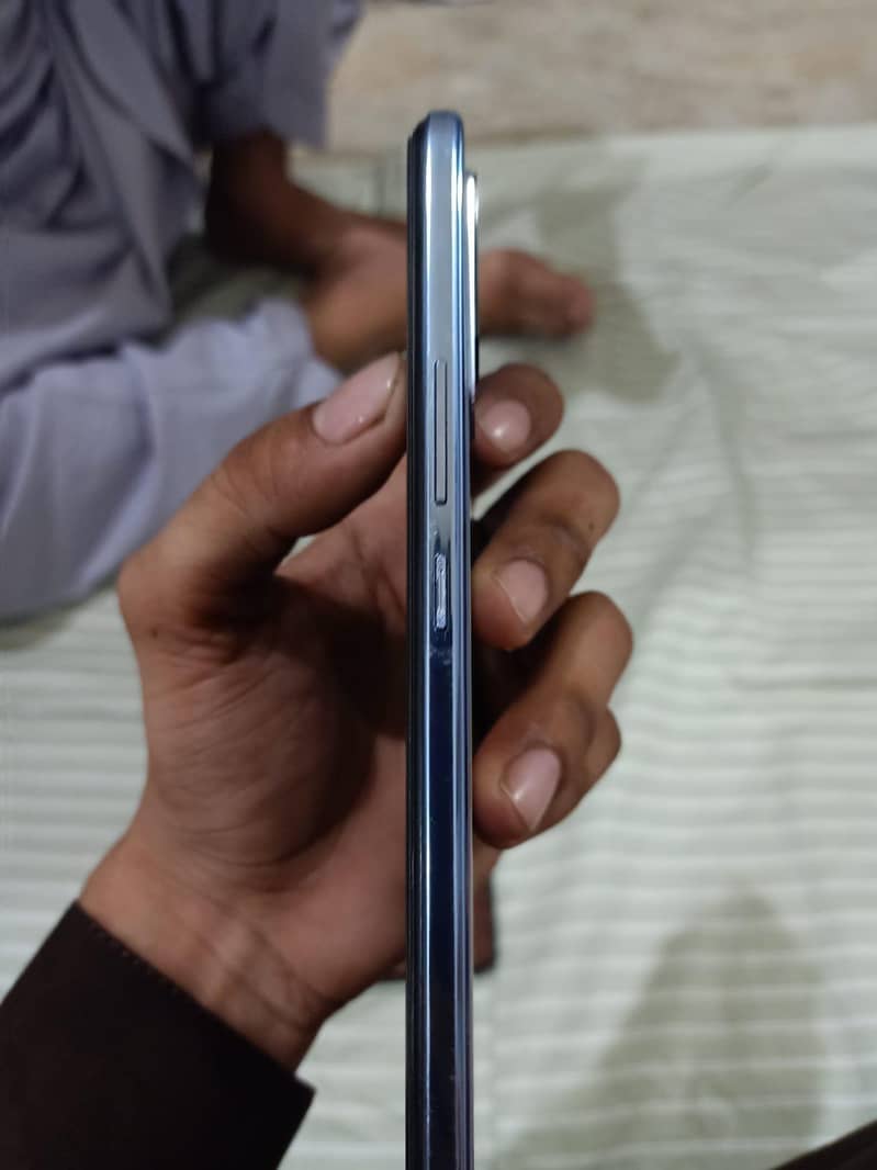 Vivo V21 1