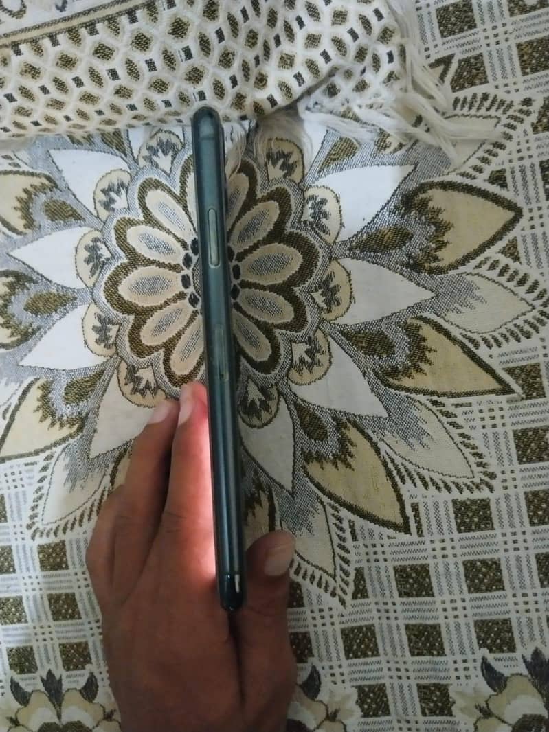 Apple iPhone 11 Pro Max 7