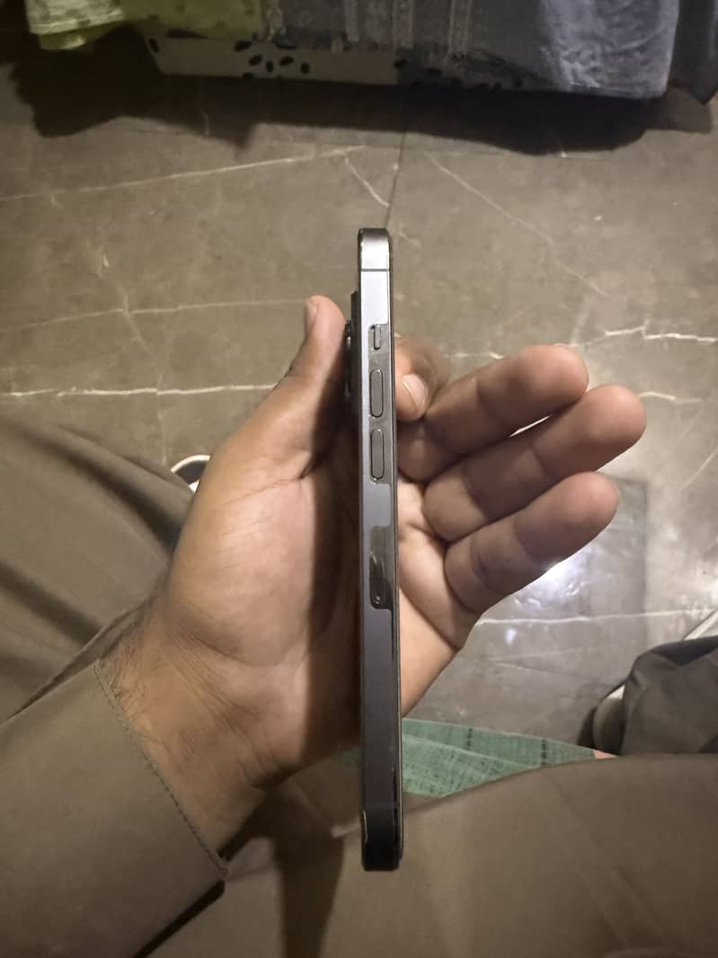 Apple iPhone 13 Pro 0