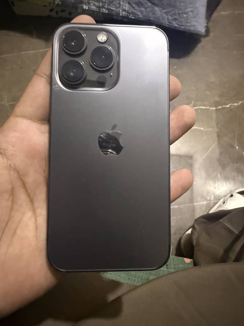 Apple iPhone 13 Pro 1