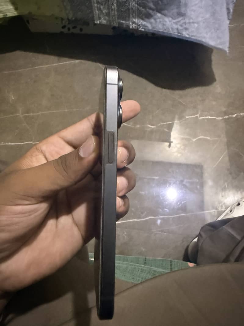 Apple iPhone 13 Pro 2