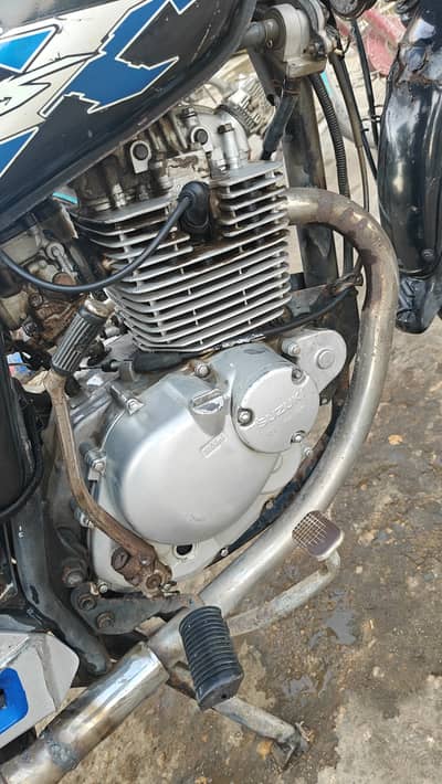 Suzuki Gs150 2016