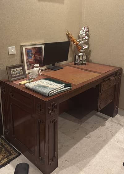 HEAVY WOOD DESK TABLE