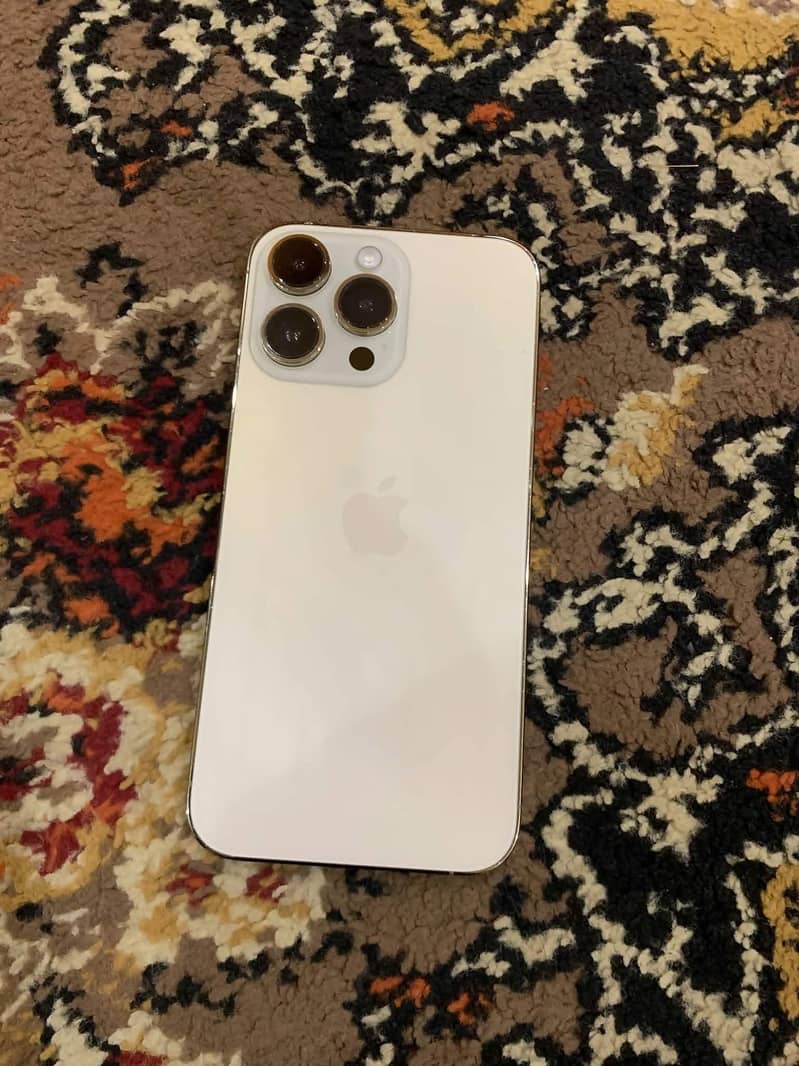 Apple iPhone 14 Pro Max 0