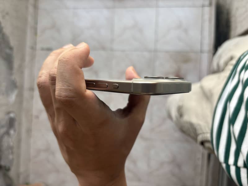 Apple iPhone 15 Pro 5