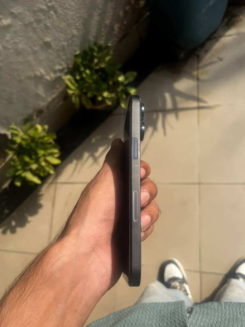 Apple iPhone 14 Pro Max 1