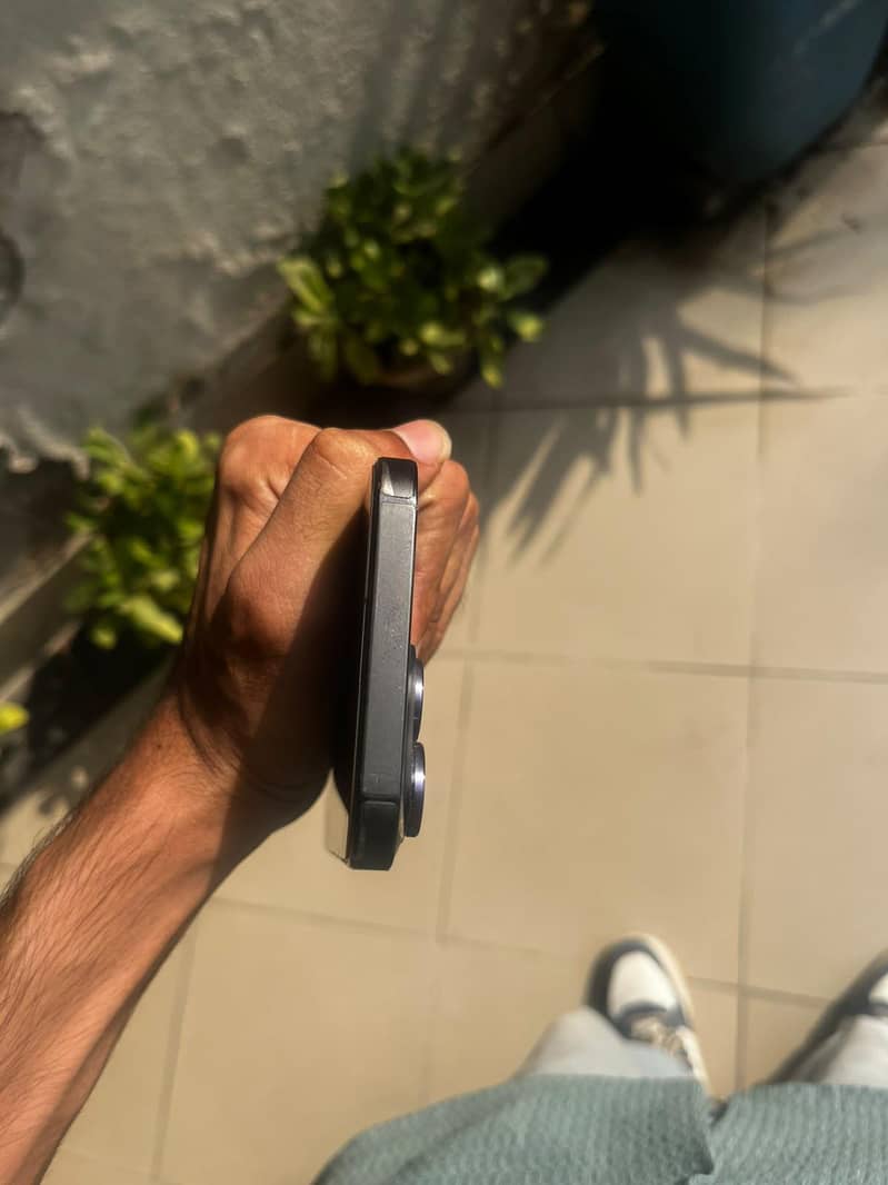 Apple iPhone 14 Pro Max 2