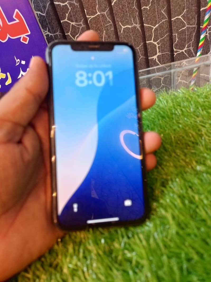 Apple iPhone XR 4