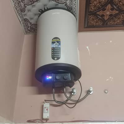 ​Empire Electric Geyser 40L with Digital Display – Watt & Temp control