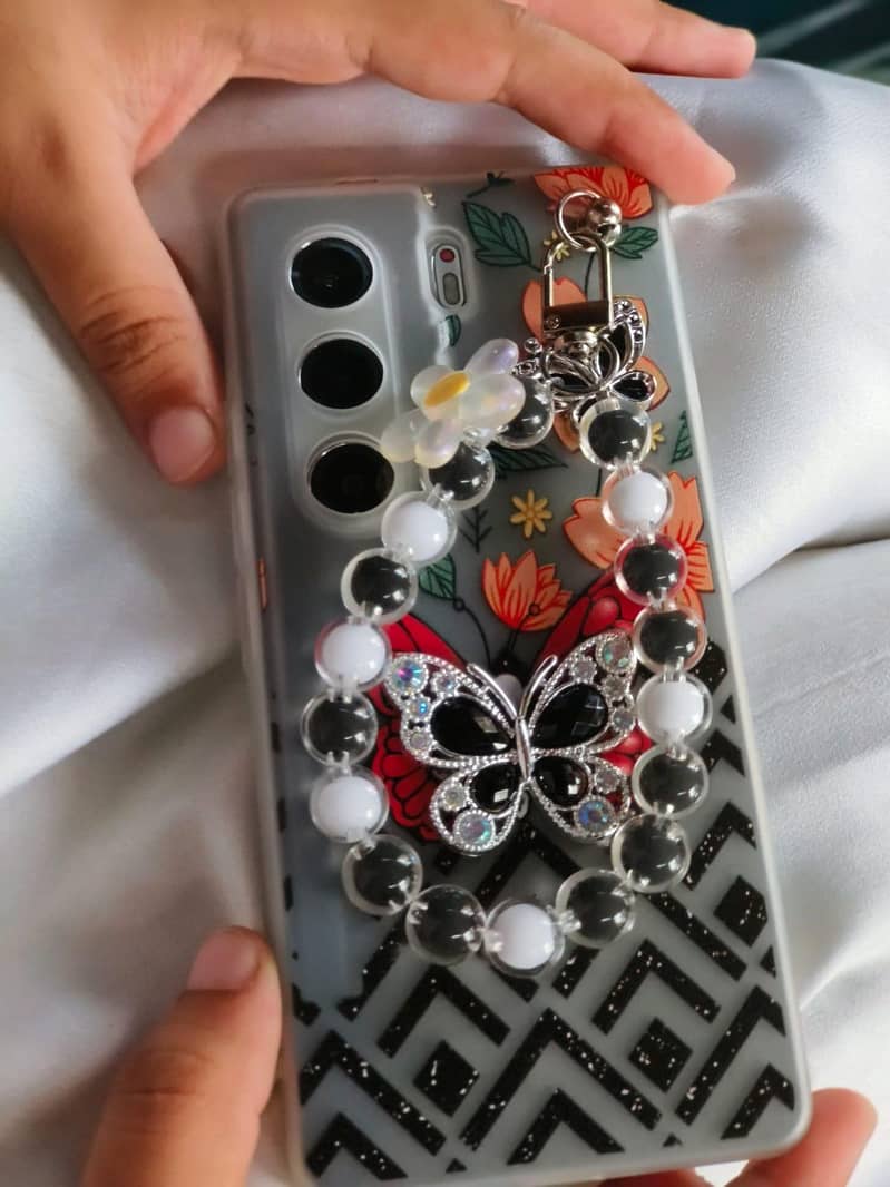Tecno CAMON 40 Pro 1
