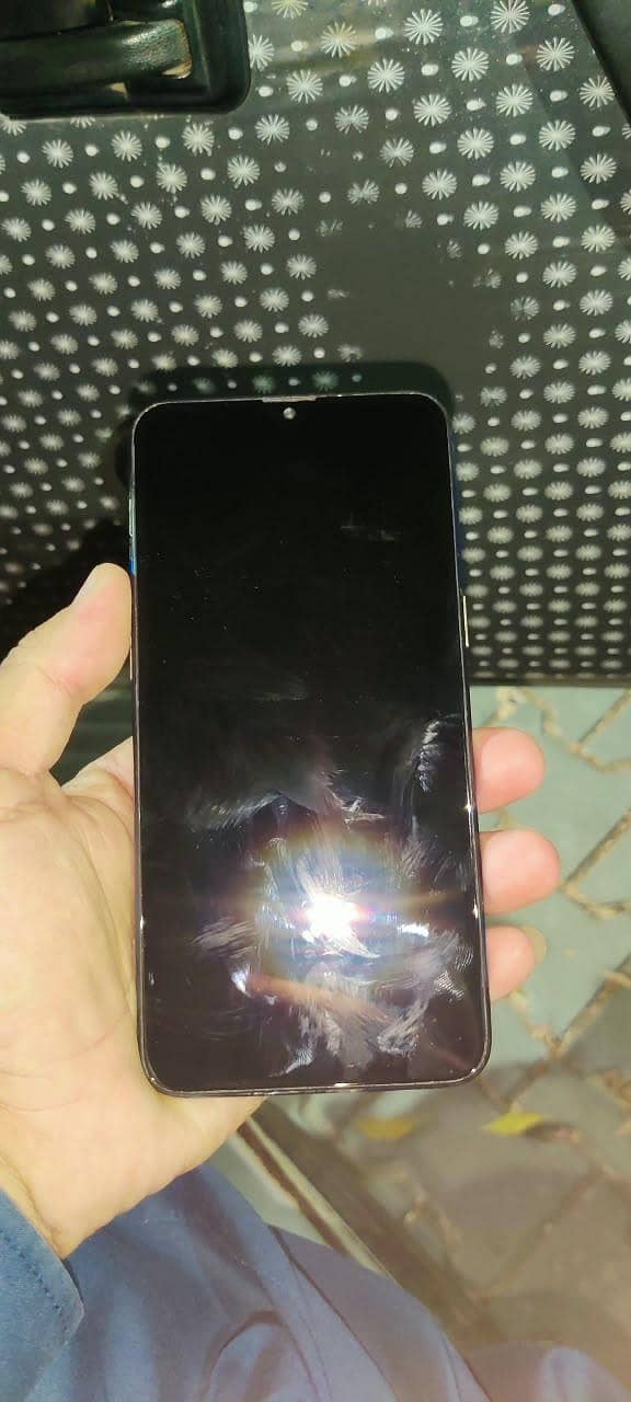Realme 3 4