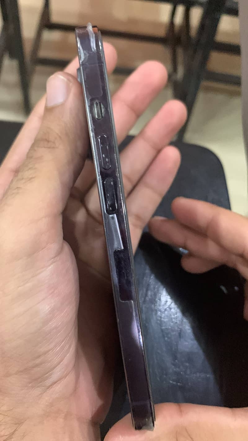 Apple iPhone 14 Pro 1