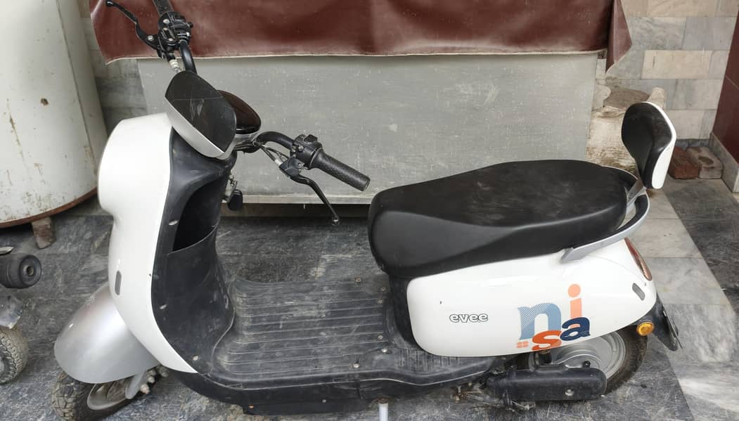 evee nisa 2026 model | Registered | 650 KM Driven | Excellentcondition ...