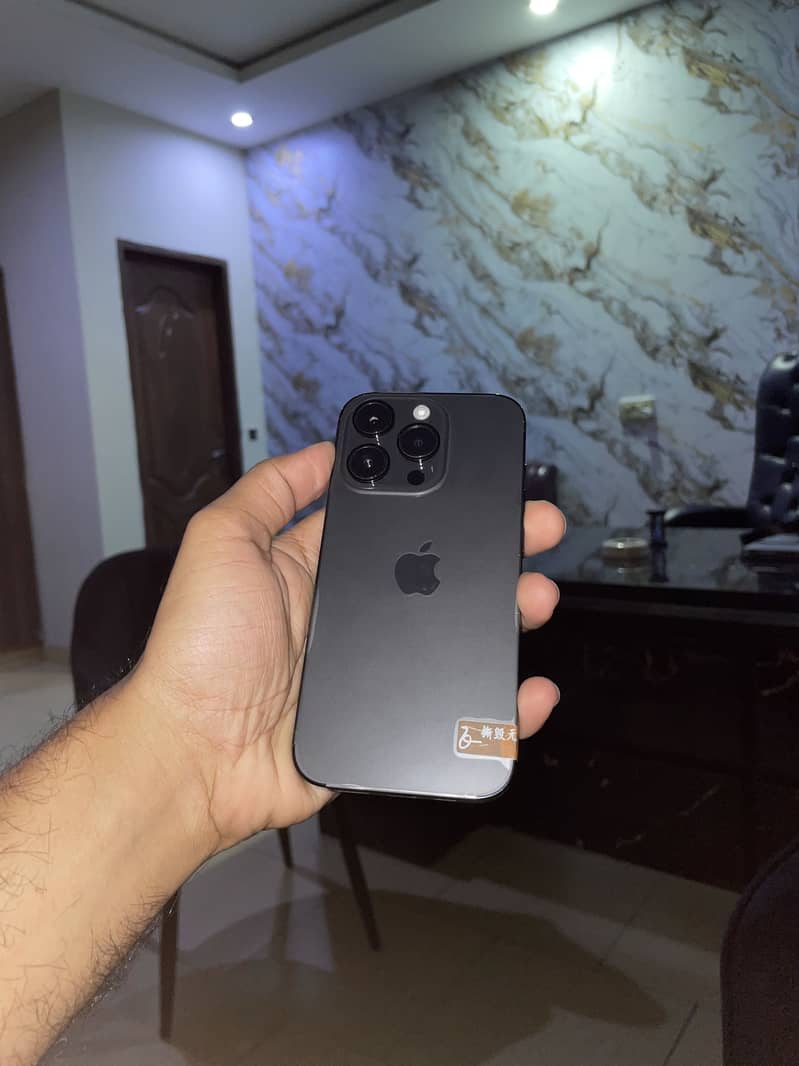 Apple iPhone 14 Pro 0