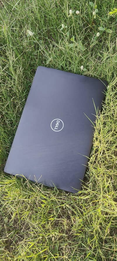 Dell Precision workstation H core i7 9th 32/512gb 4gb graphics & touch
