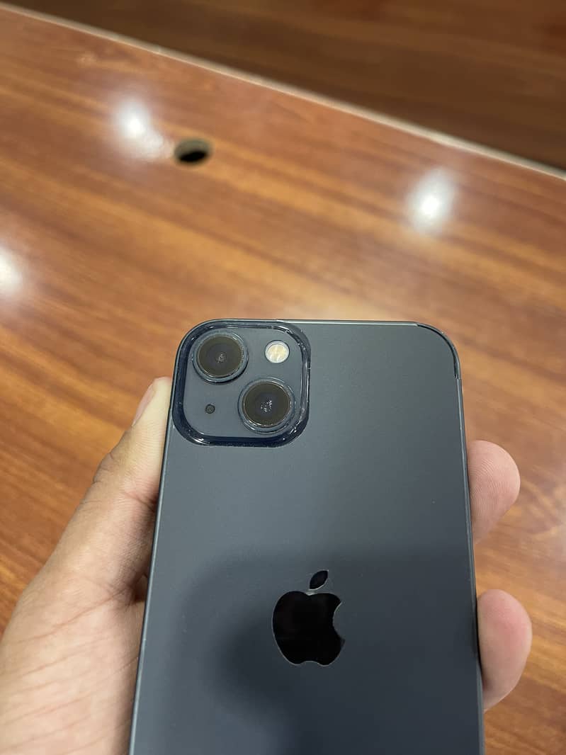 Apple iPhone 13 6