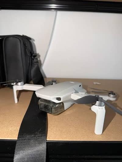 DJI MAVIC MINI 1 4K ULTRA 10/8 CONDITION