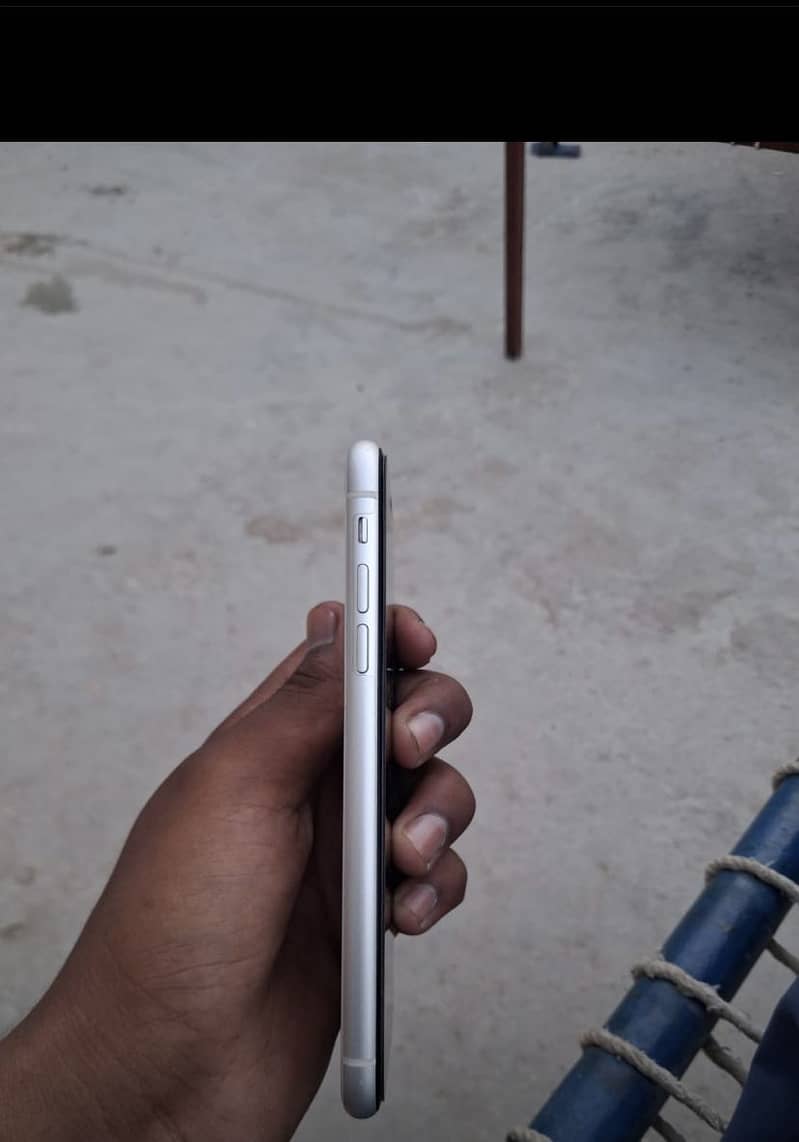 Apple iPhone 11 2