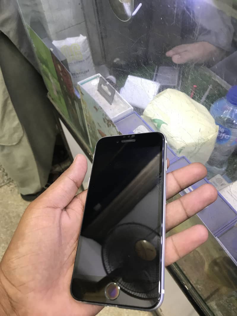Apple iPhone SE 2020 2