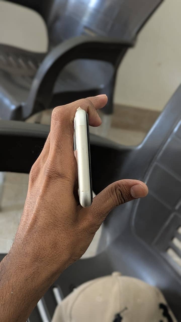 Apple iPhone 11 11