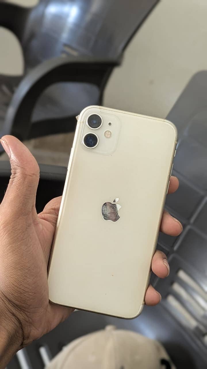 Apple iPhone 11 15