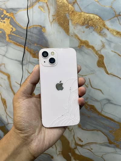 Apple iPhone 13
