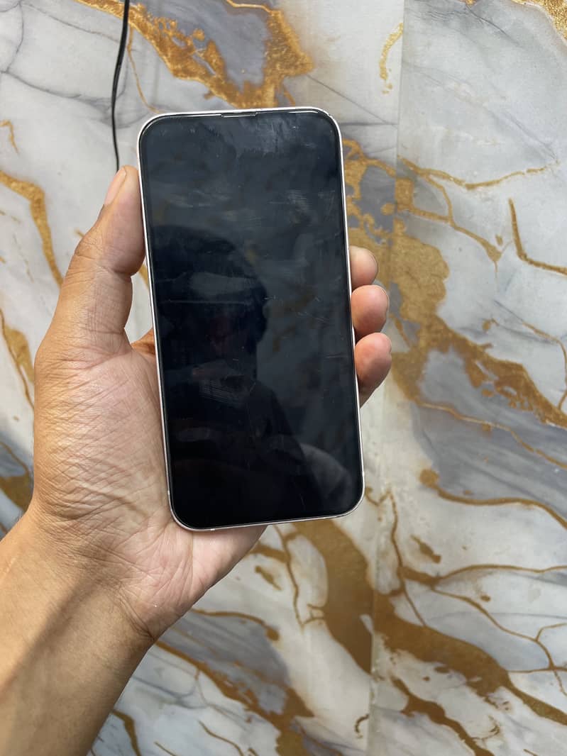 Apple iPhone 13 3