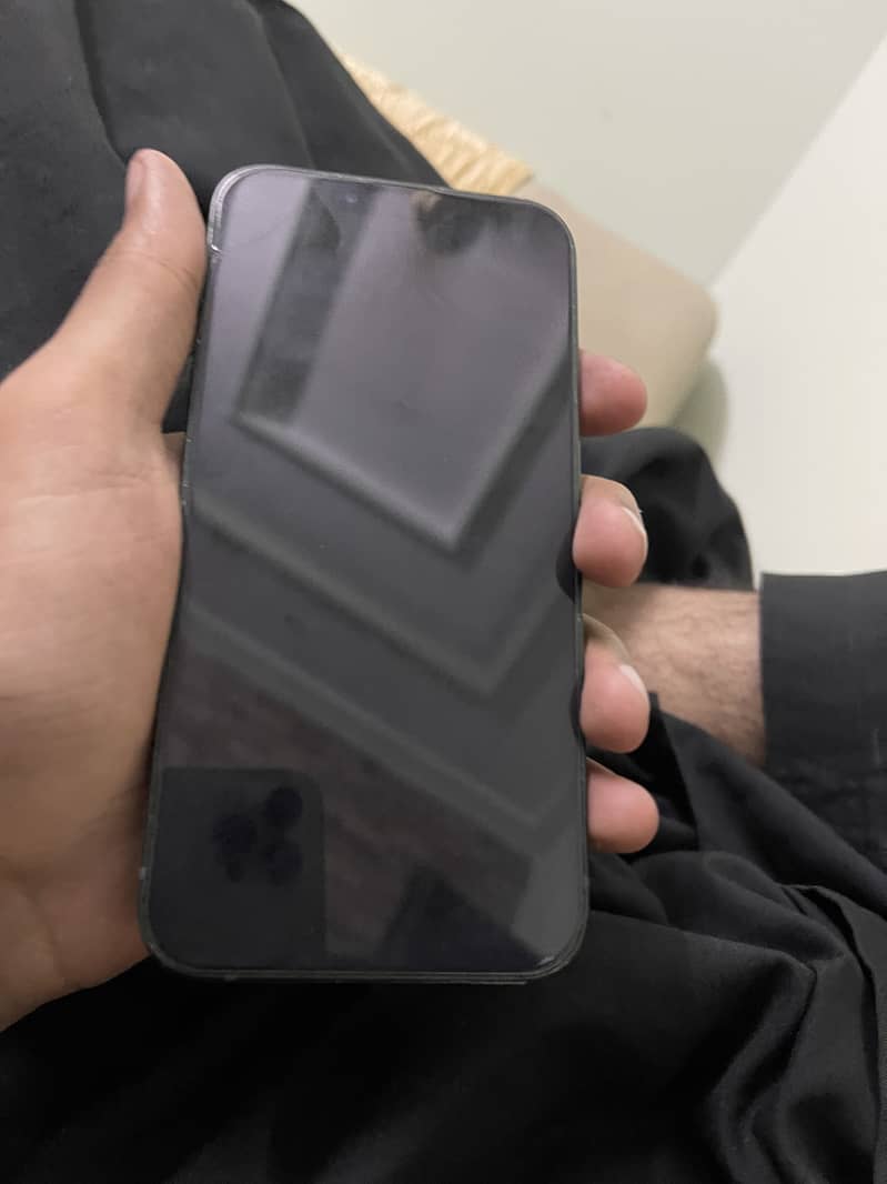 Apple iPhone 13 5