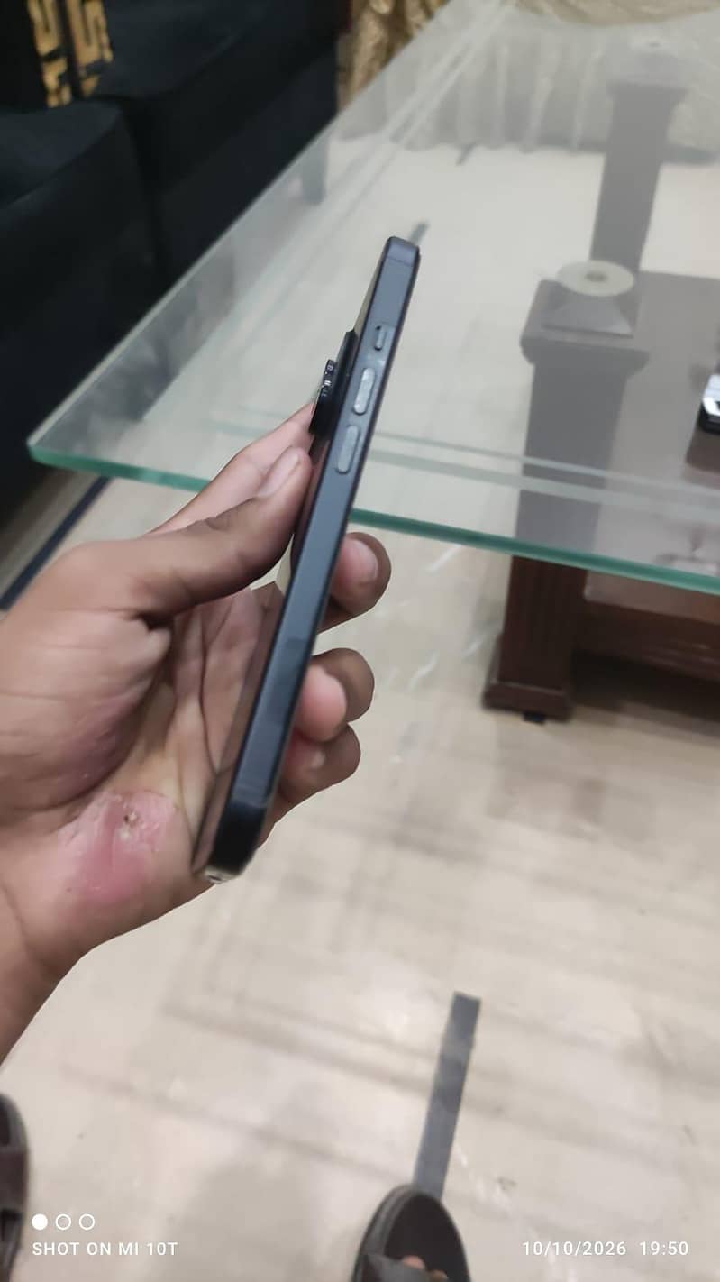 Apple iPhone 15 2