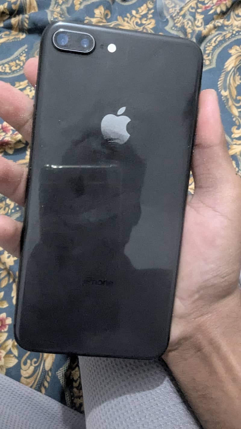 Apple iPhone 8 Plus 0