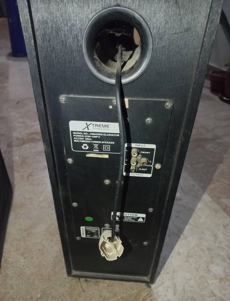 Extreme gladiator speaker 0