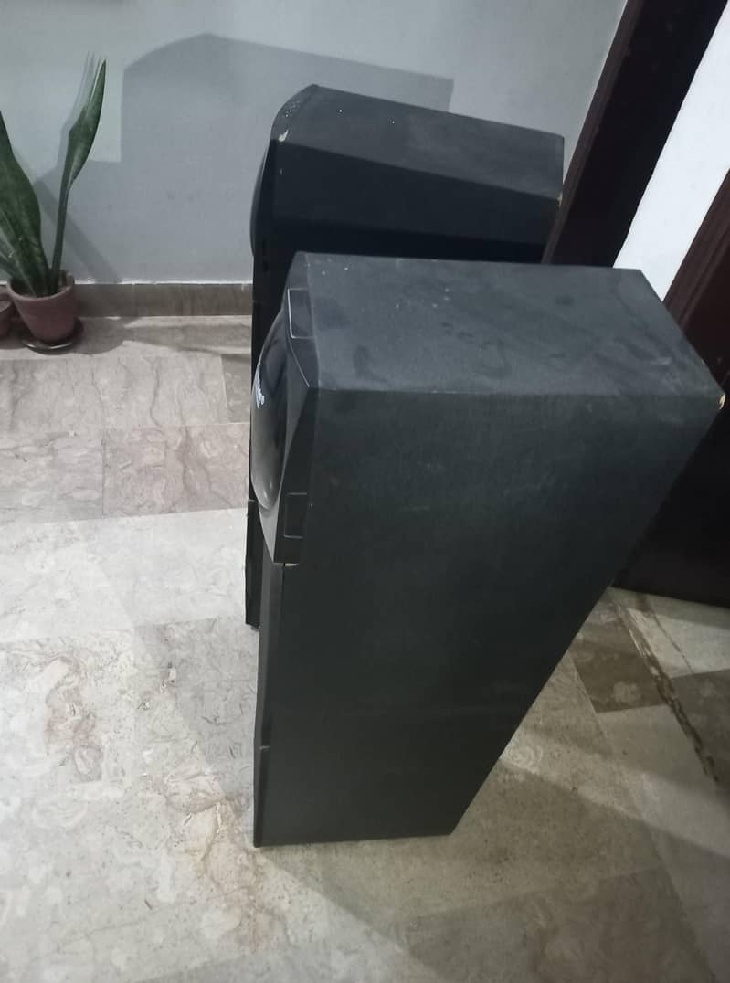 Extreme gladiator speaker 4