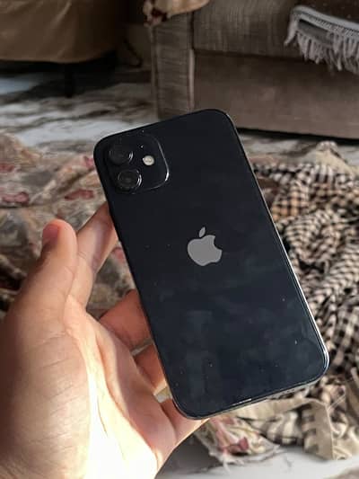 Apple iPhone 12